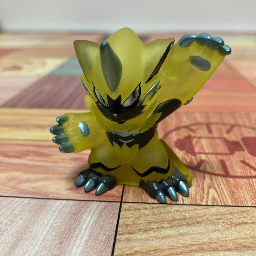 レア❗️ポケモンキッズ ゼラオラ クリア指人形 - メルカリ