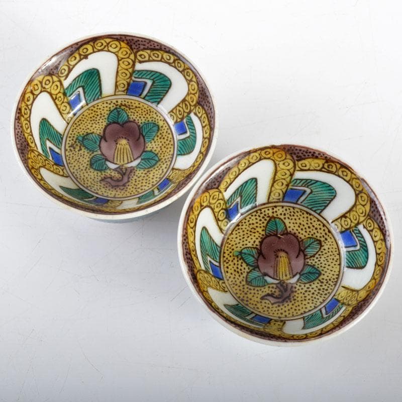 九谷焼 二代徳田八十吉造 青手 椿文 盃 一對 共箱 V R4720 - メルカリ