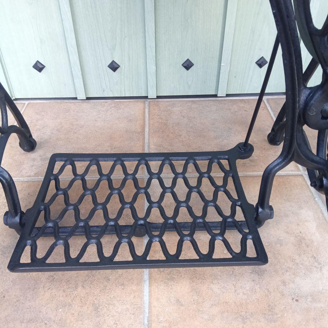 足踏みミシンテーブル　シンガー