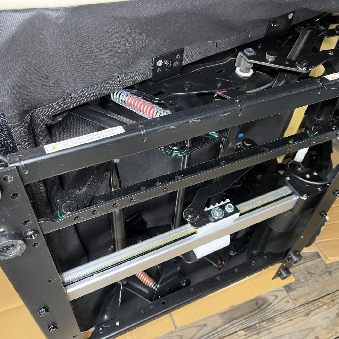 【動作◎】ニトリ 電動リクライニングソファ 1人がけ オゾン3 アイボリー 革