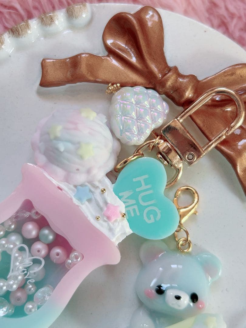 レジンキーホルダー　シェイカー　クリームソーダ　パステルピンク×グリーン