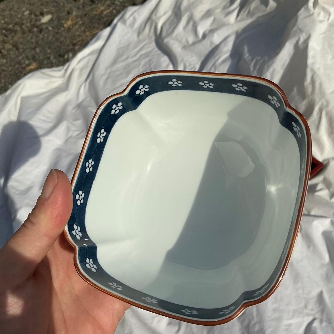 古伊万里様式 有田焼 菊割形小鉢 96個セット - 華やかな和食器コレクション