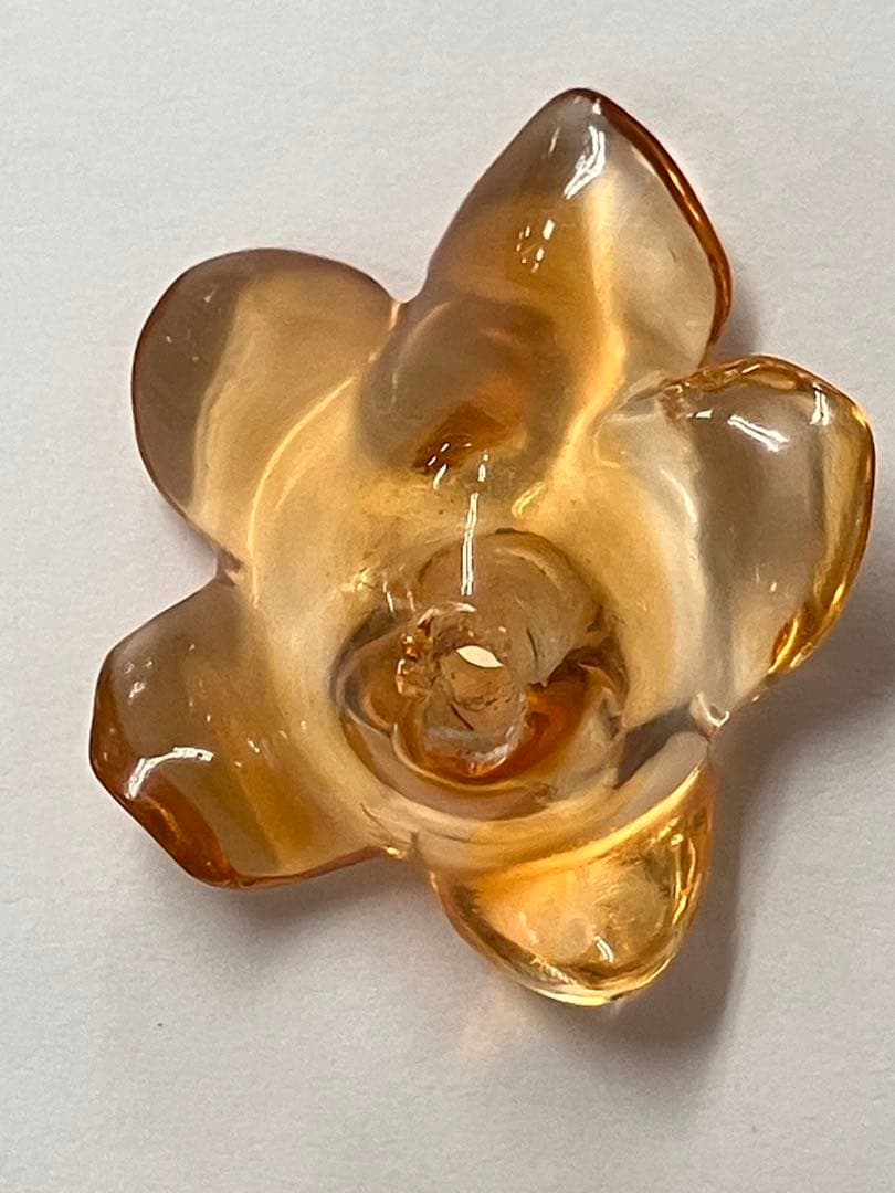 天然シトリン 花形　ルース　18.813ct 約2.5cm 日宝簡易鑑別