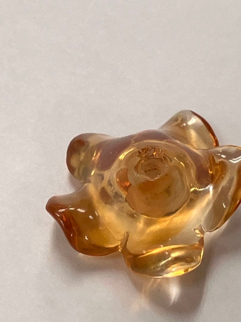 天然シトリン 花形　ルース　18.813ct 約2.5cm 日宝簡易鑑別