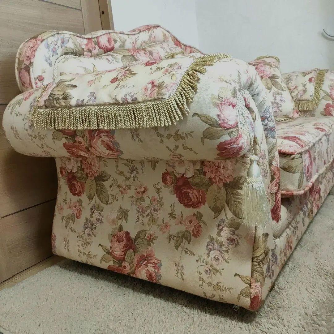 【えっちゃん様用】ロココ調　２人掛けソファー　クッション２個　肘カバー２枚付き