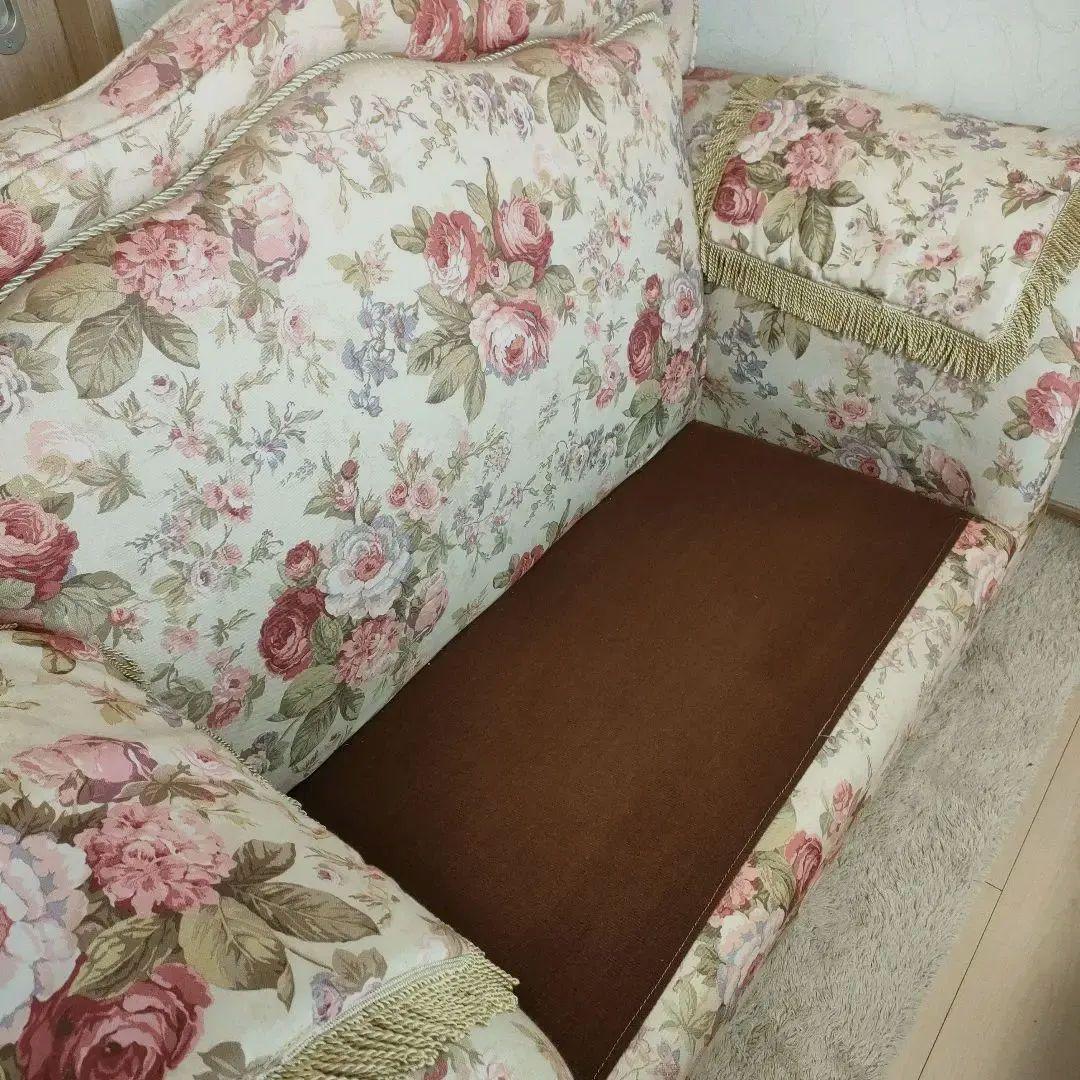 【えっちゃん様用】ロココ調　２人掛けソファー　クッション２個　肘カバー２枚付き