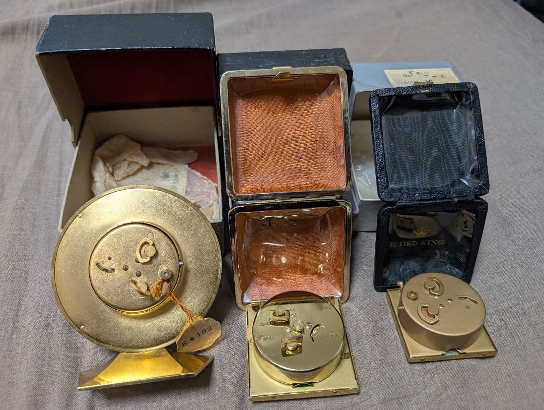 LOAD KING置時計 手巻き式