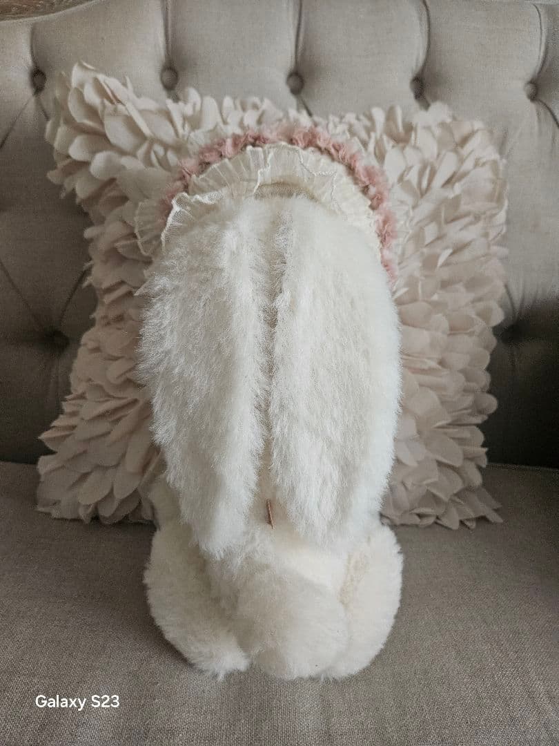 国内作家JUDY様、垂れ耳の白ウサギ