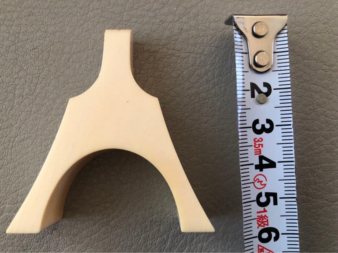 13弦用　天然素材琴柱14ケと猫足　桐箱入り