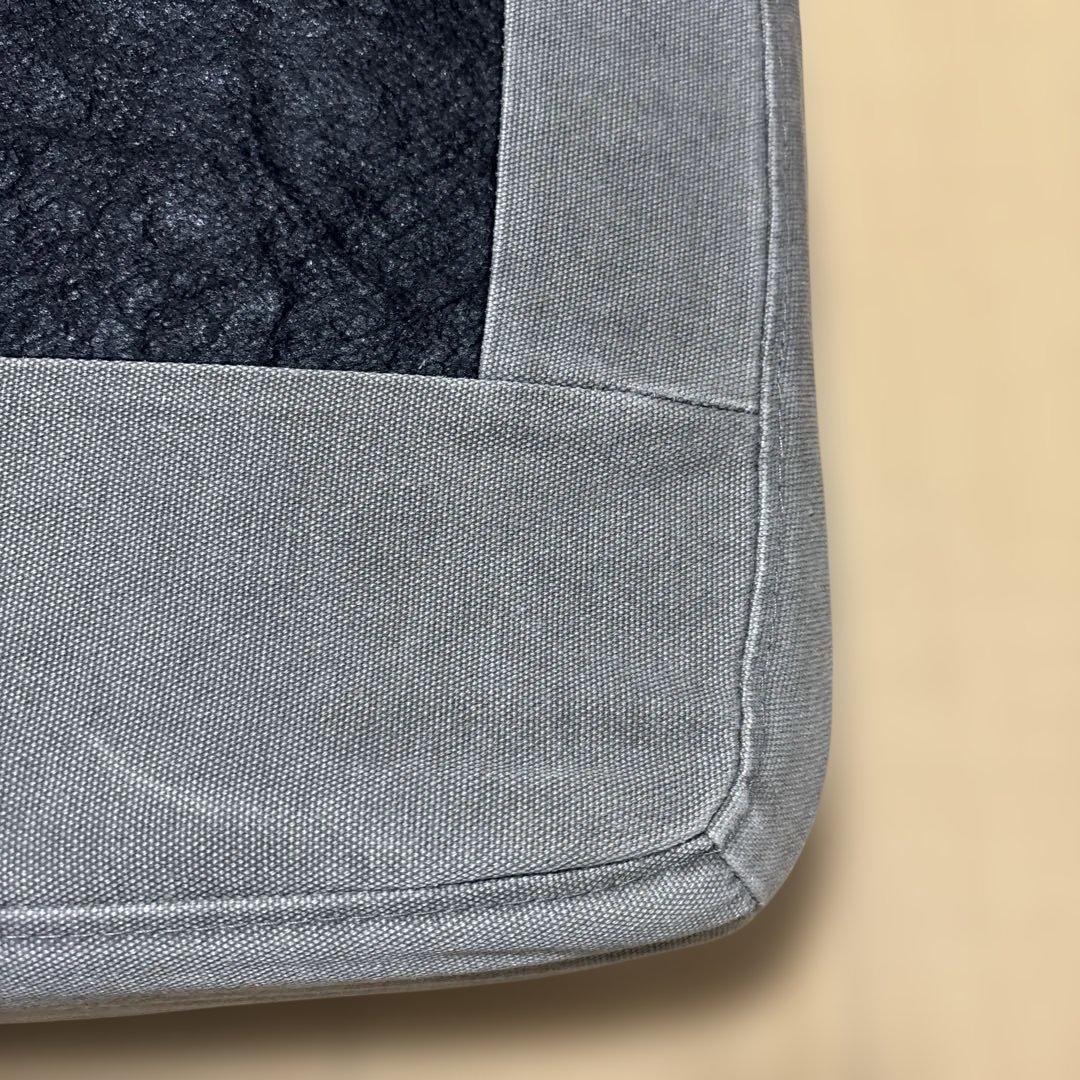 グレー2人掛けソファ