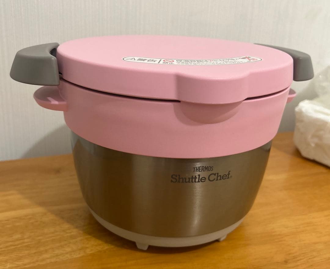新品未使用THERMOS sシャトルシェフKBB-1600 1.6L ピンク