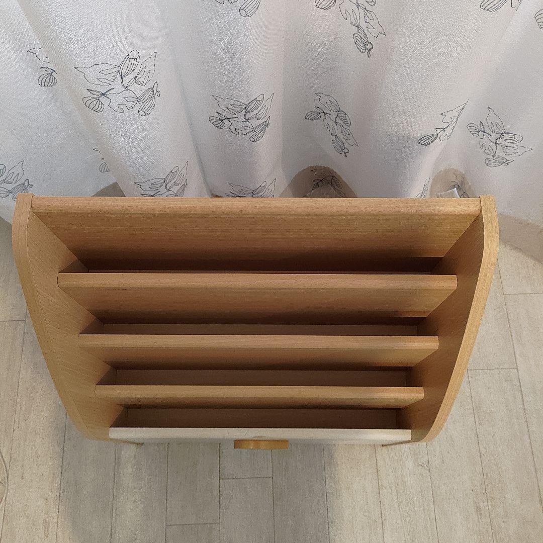 白井産業　絵本棚