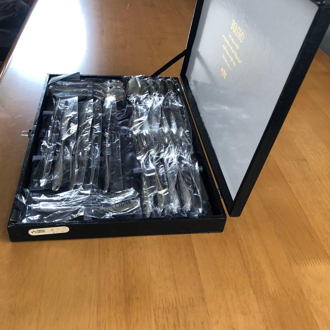 BOLERO カトラリーセット 16点 ブラックケース