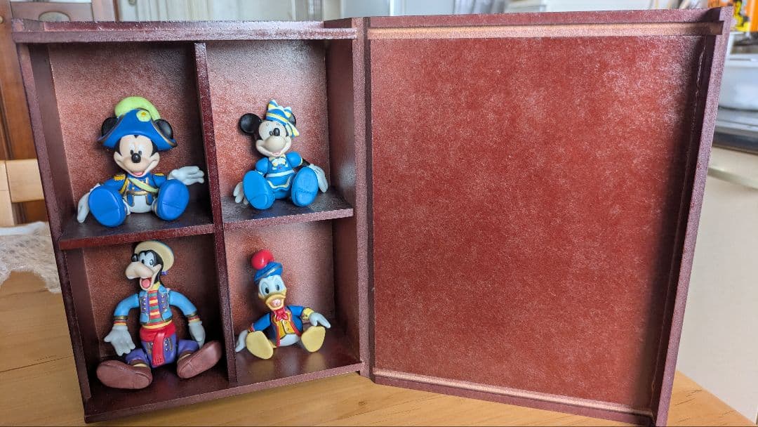 《限定品》東京ディズニーシー　グランドオープニング記念ビスクフィギュアセット