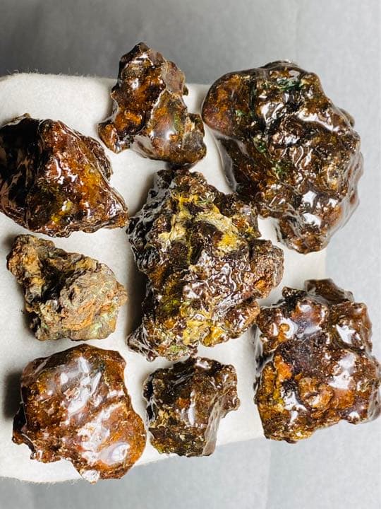 パラサイト隕石　原石　301g メテオライト　隕石　石鉄隕石