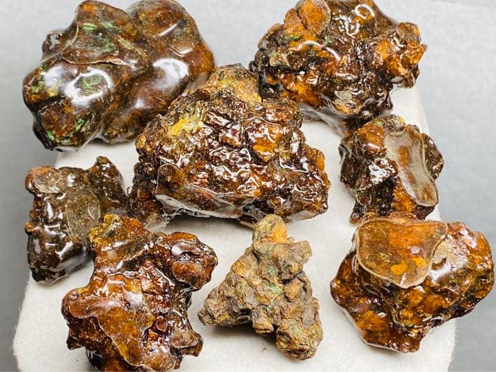 パラサイト隕石　原石　301g メテオライト　隕石　石鉄隕石