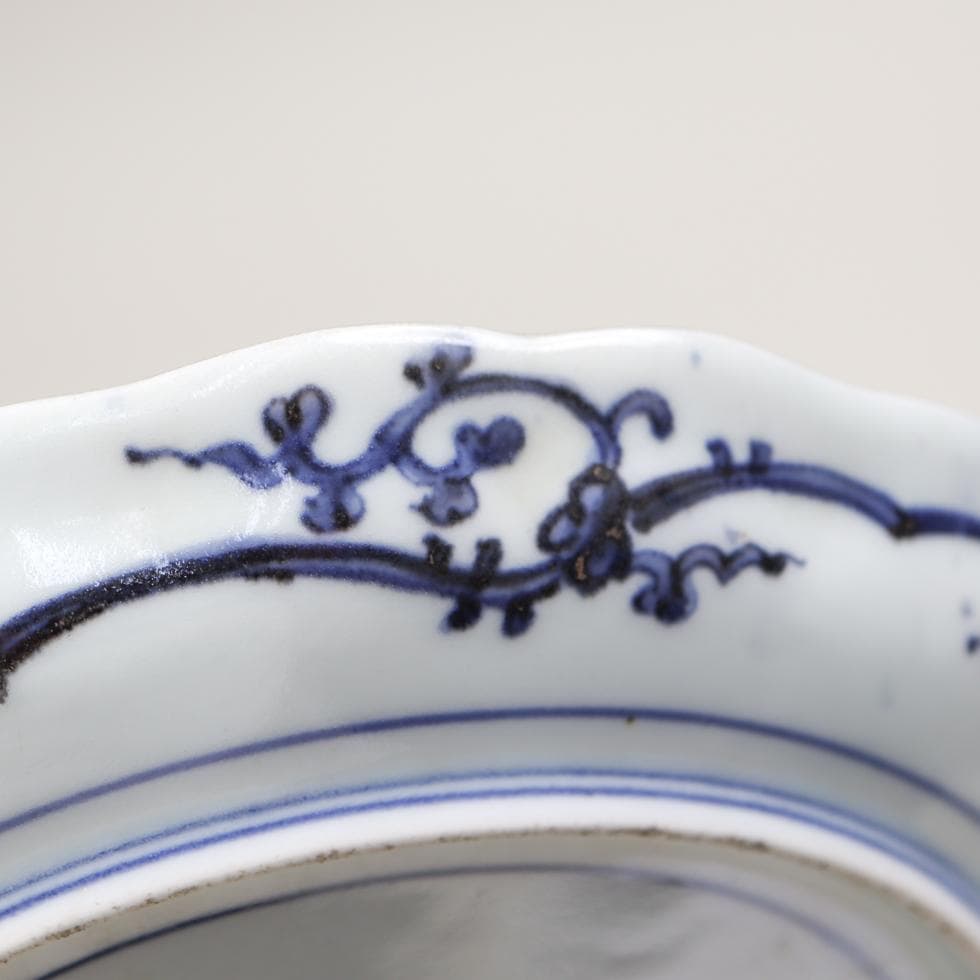 古伊万里 大明成化年製 唐獅子牡丹 飾皿 22cm 収納箱付