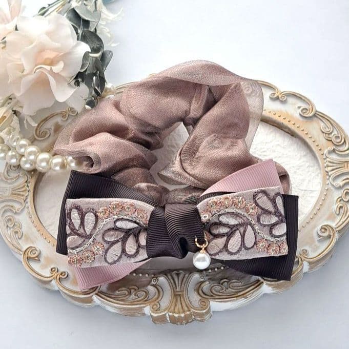 まいちん 様お取引中⭐3307⭐❣️大人可愛い華やかアクセ❣️オリジナル✴インド刺繍