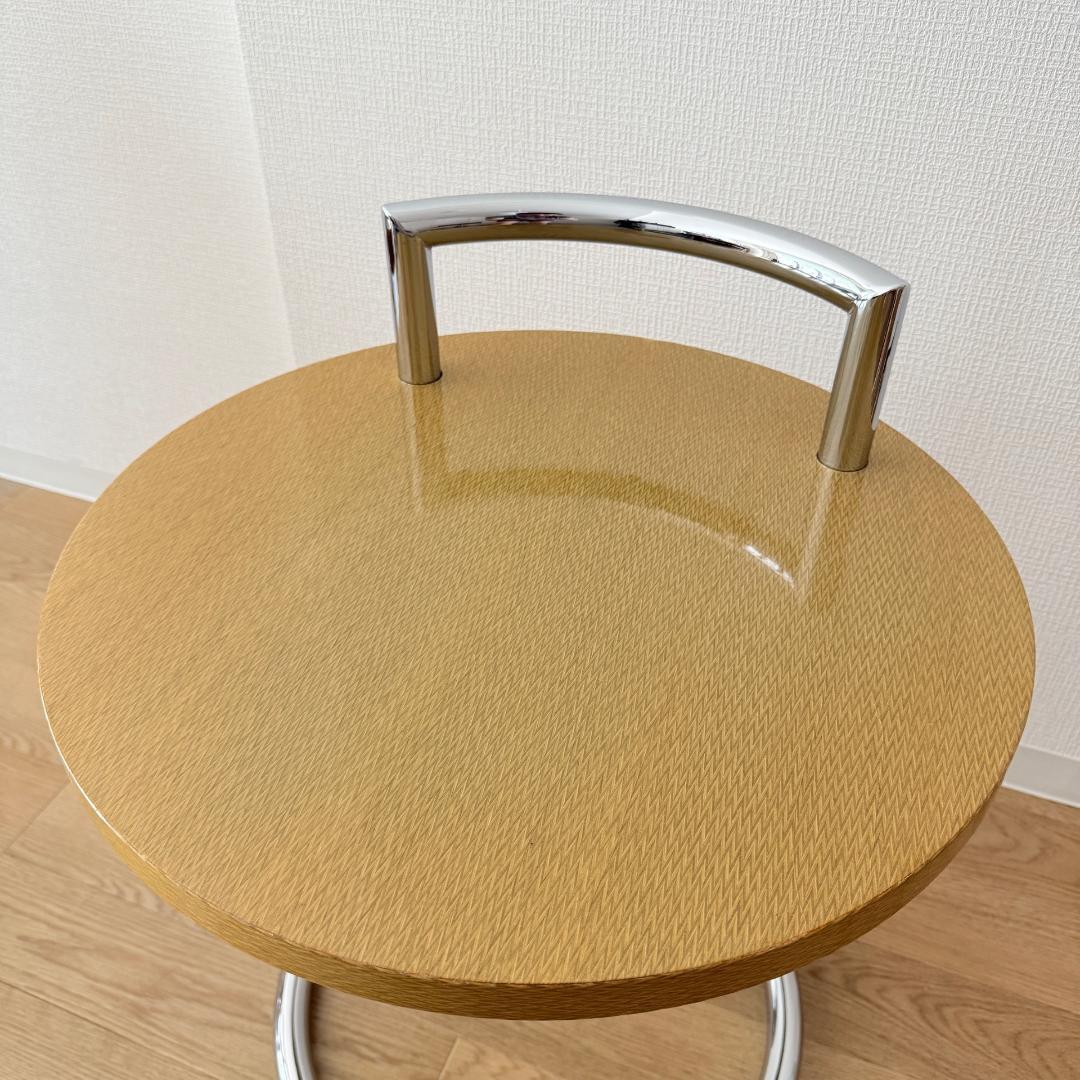 円形サイドテーブル・ハンドル付き