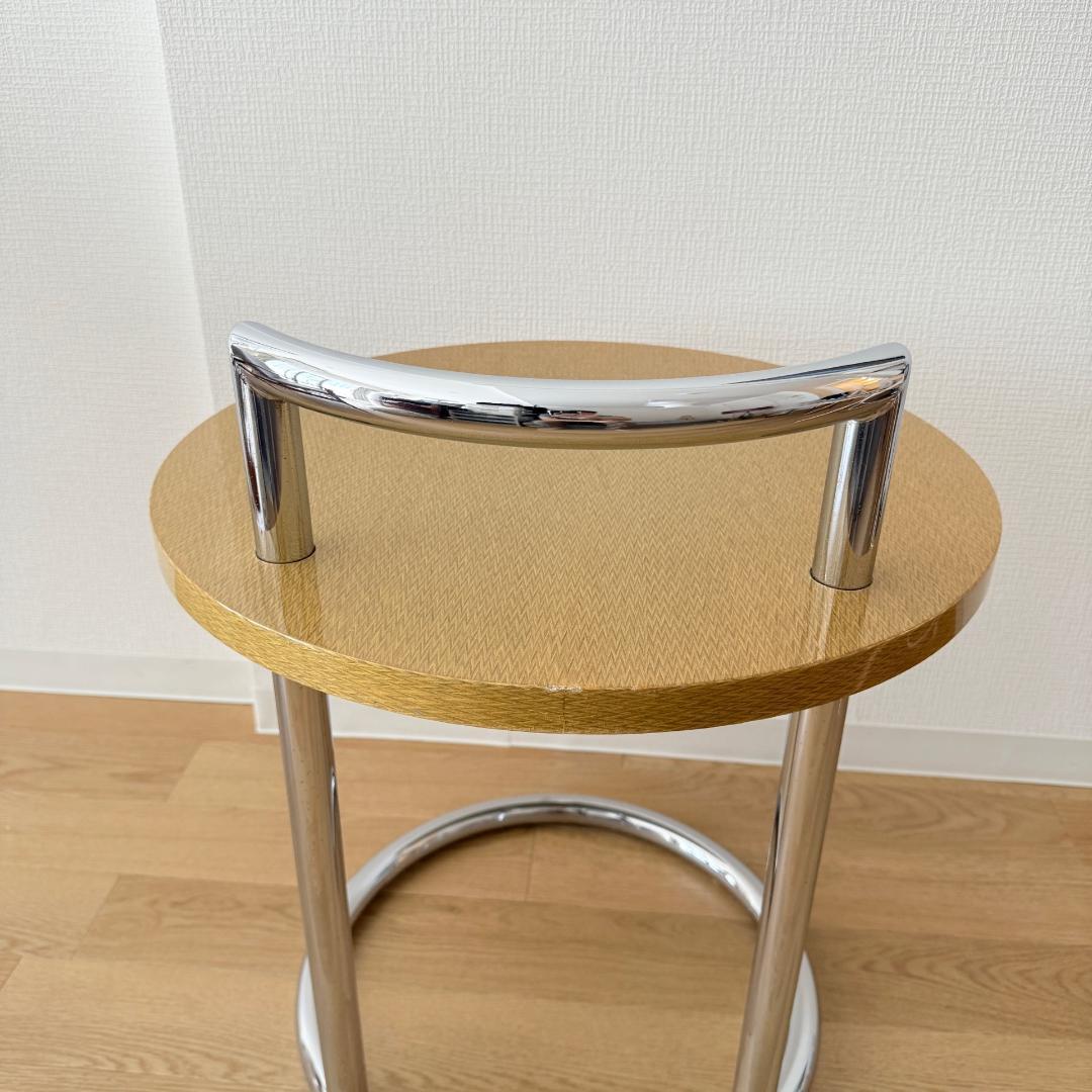 円形サイドテーブル・ハンドル付き