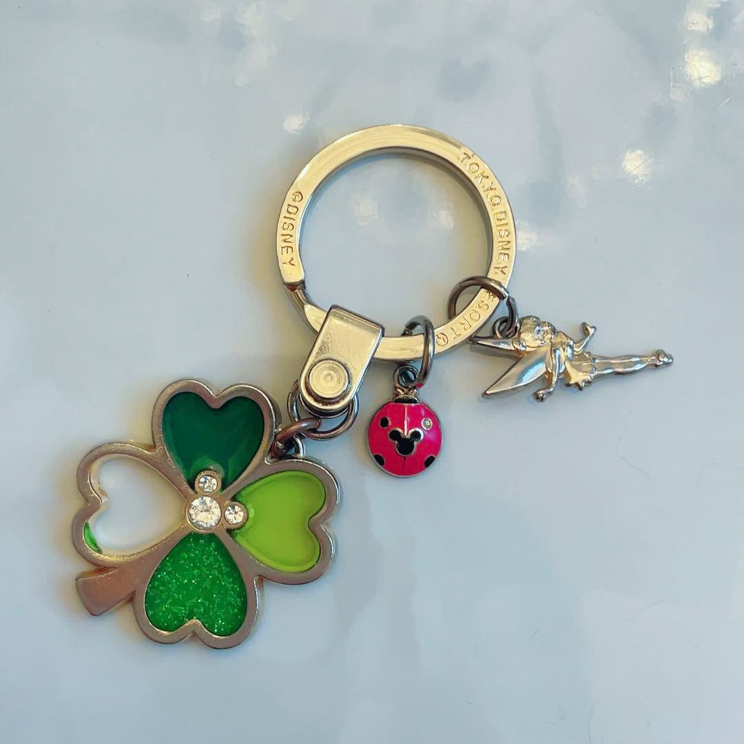 キーホルダー 東京ディズニーリゾート 四つ葉のクローバー - メルカリ
