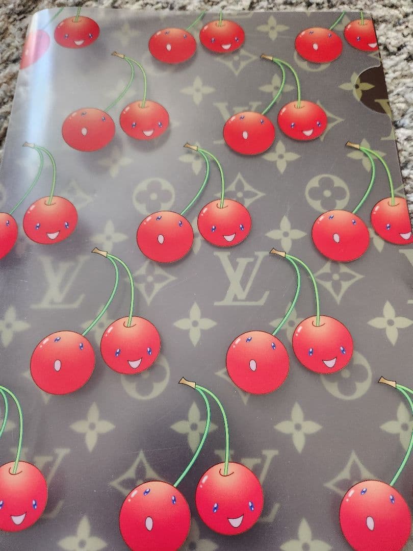 ルイヴィトン チェリー柄 村上隆コラボ クリアファイル - メルカリ