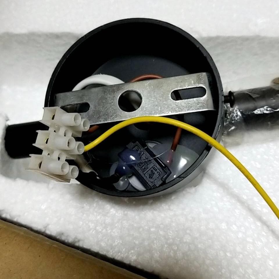 セルジュ・ムーユ ウォールランプ 照明 ライト ランプ 壁掛け照明 黒 W1