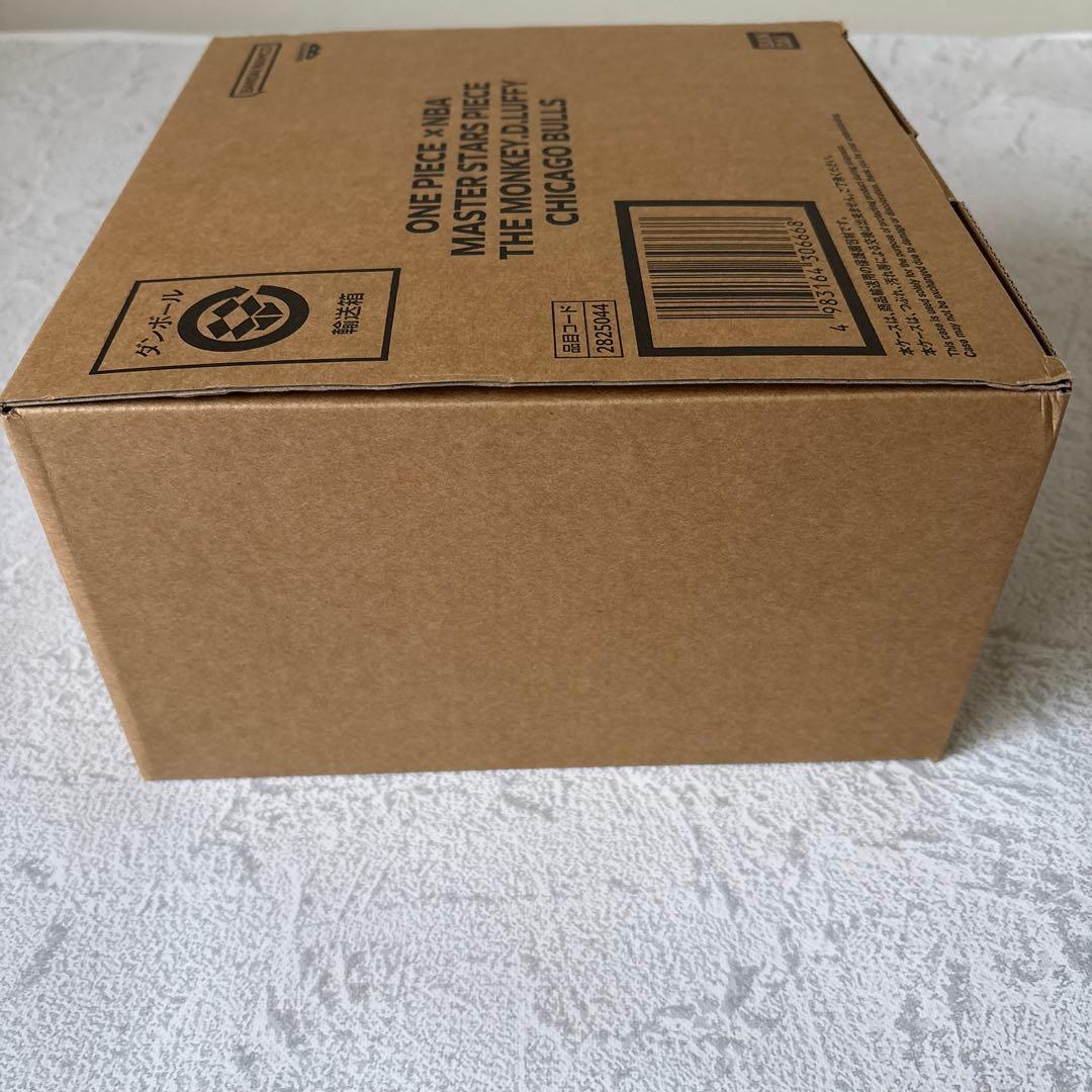 未使用未開封：ワンピース フィギュア NBA ブルズ ルフィ ベースショップ