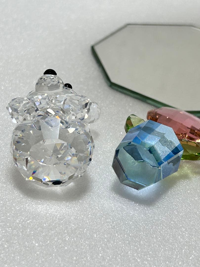 SWAROVSKI くま　チューリップ　熊　花　スワロ　ベア くま