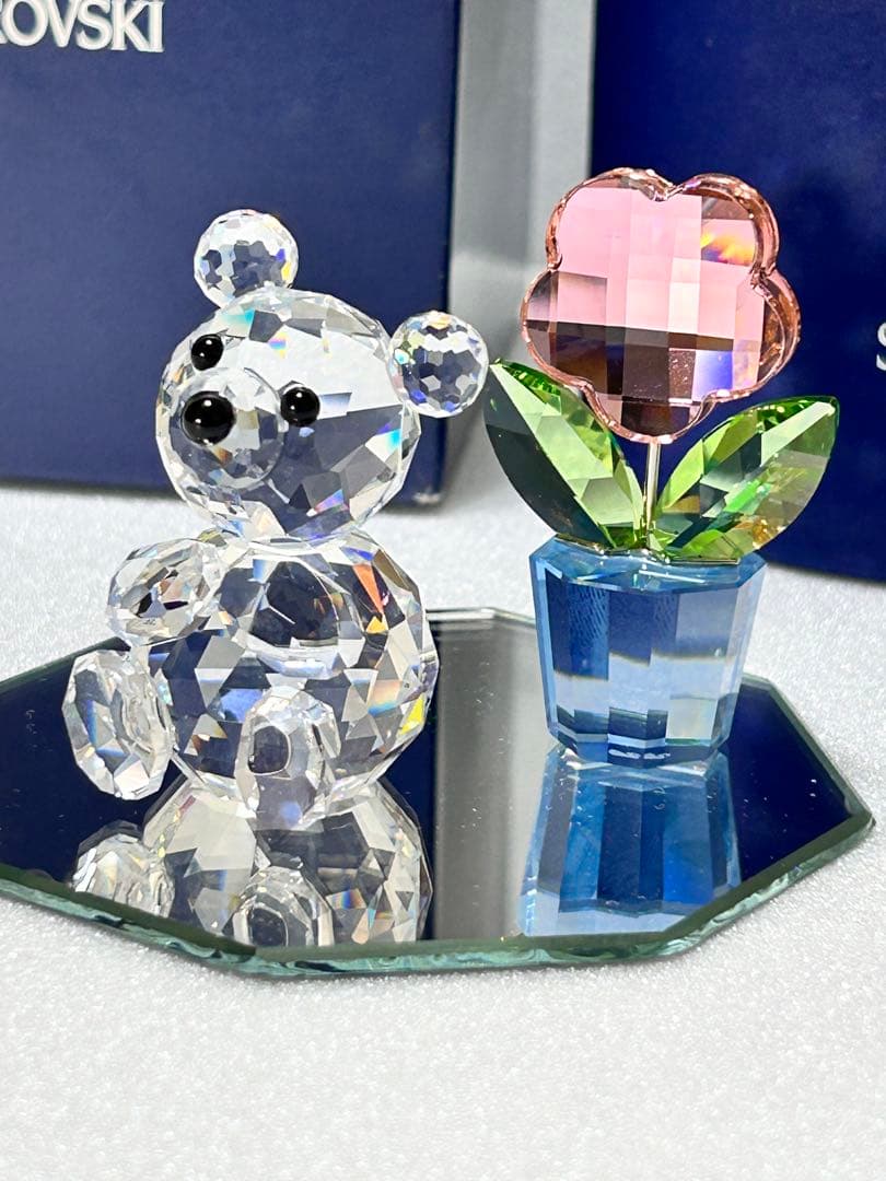 SWAROVSKI くま　チューリップ　熊　花　スワロ　ベア くま