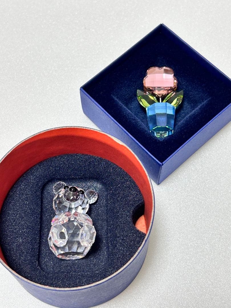 SWAROVSKI くま　チューリップ　熊　花　スワロ　ベア くま