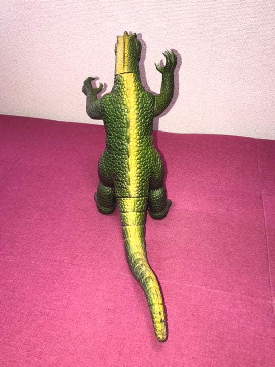 ゴジラ？ 1986年製?怪獣フィギュア人形 ソフビ - メルカリ
