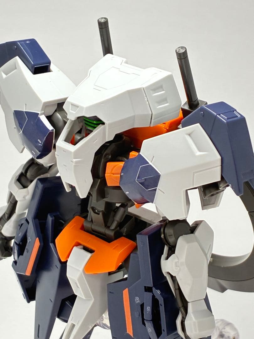 HG 1/144 ユーゴー 完成品 ガンプラ ジャンク 鉄血のオルフェンズ