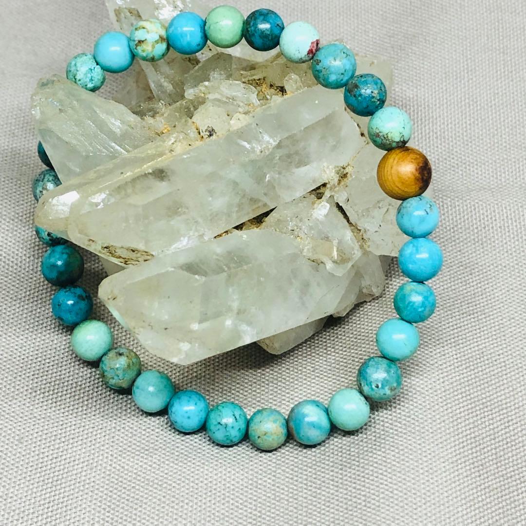 ターコイズと屋久杉一粒のブレスレット