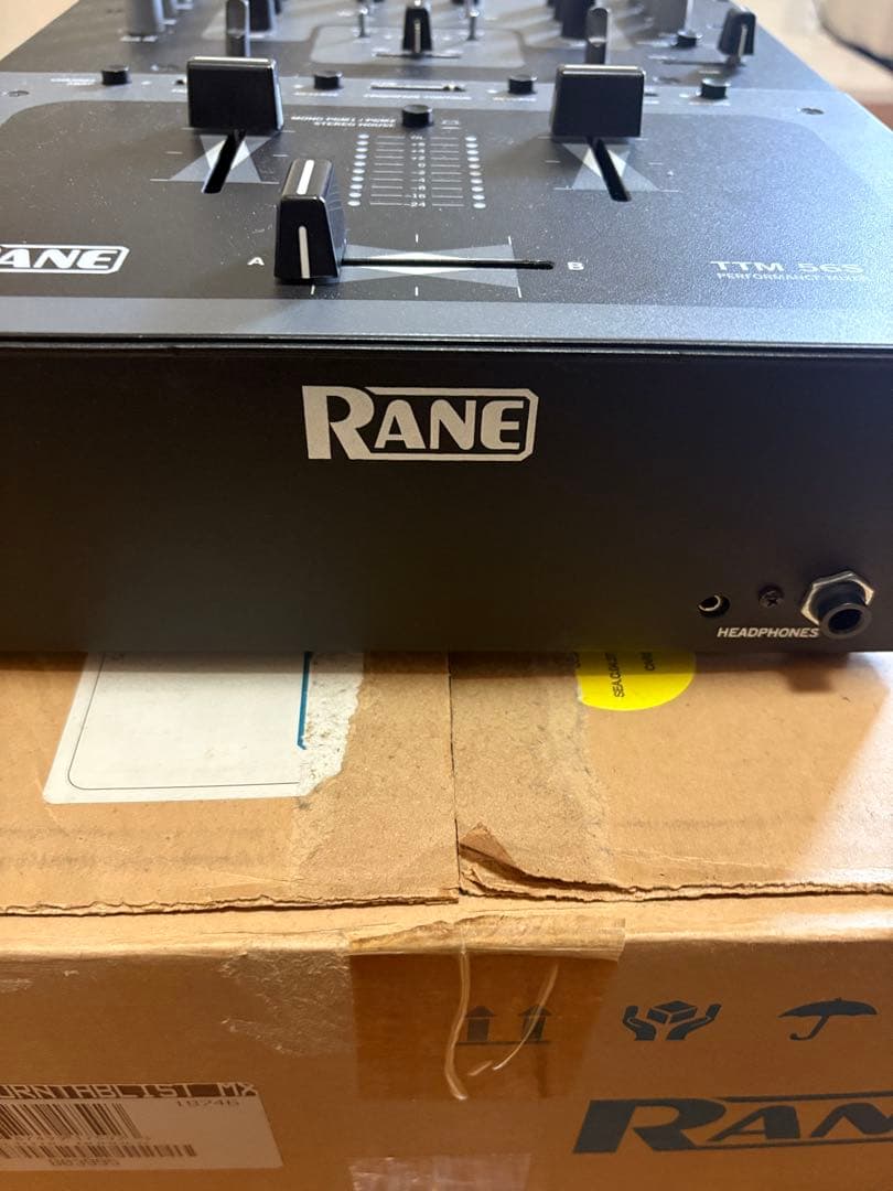 RANE DJミキサー TTM56S DECKSAVER付き