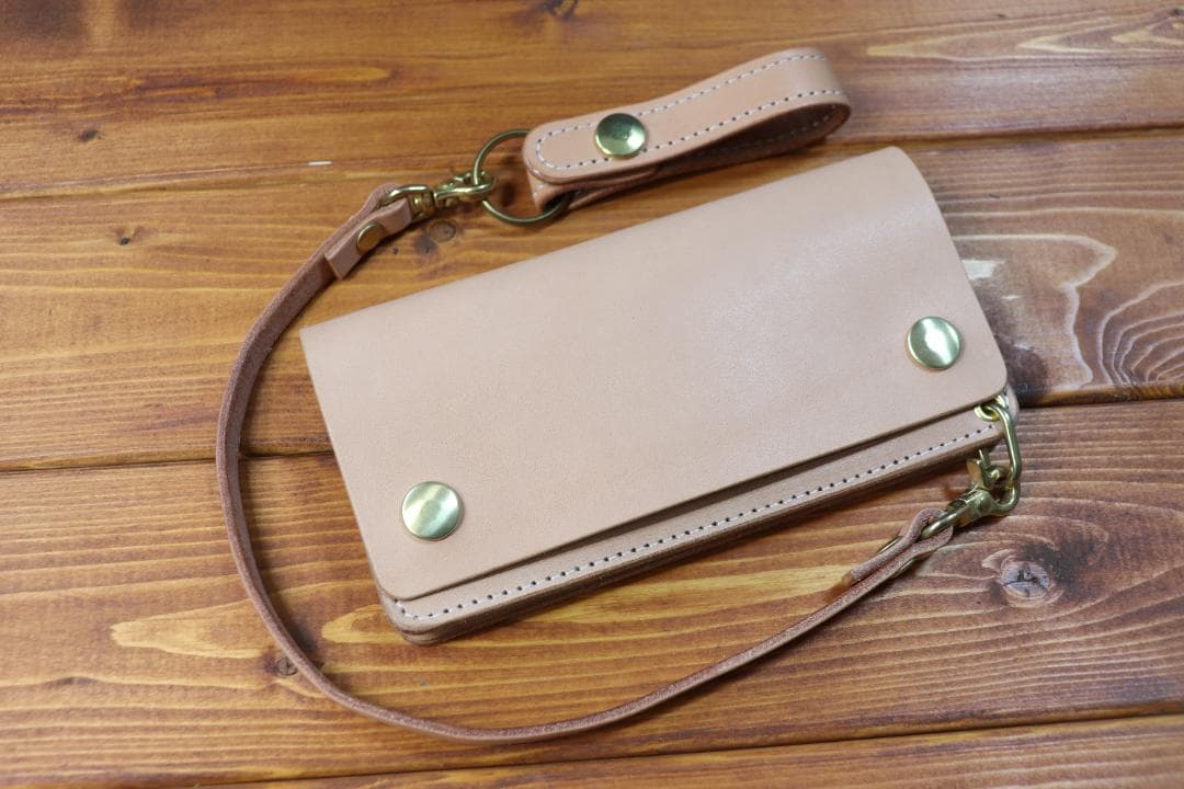 ロングトラッカーウォレット　真鍮　生成　白糸　栃木レザー