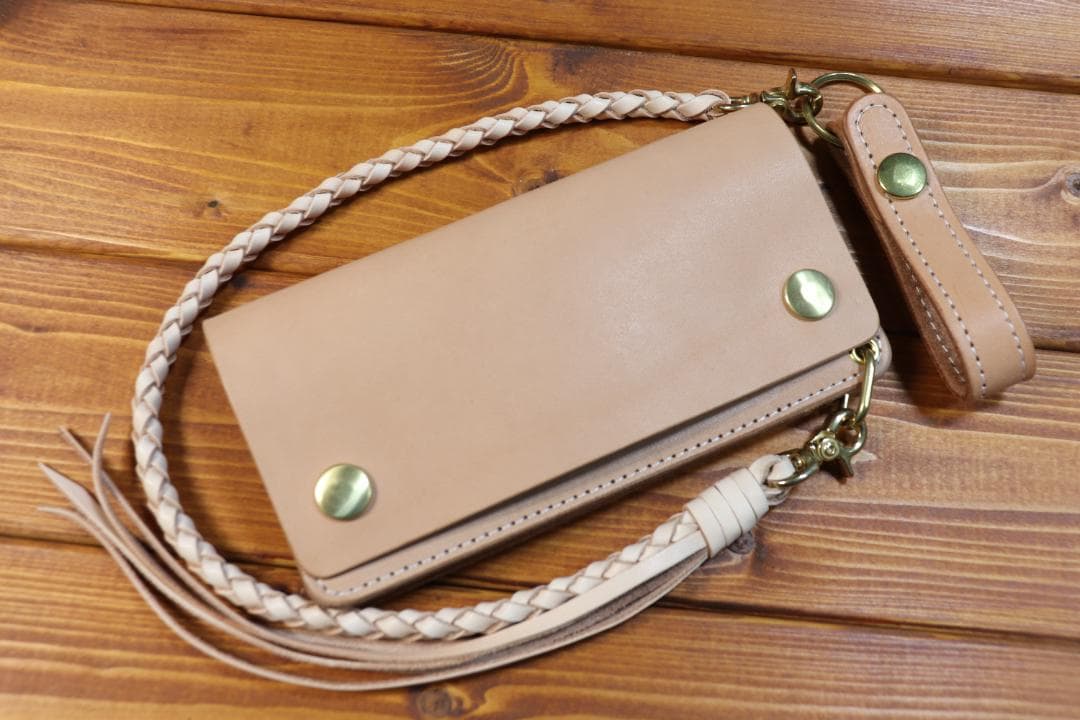 ロングトラッカーウォレット　真鍮　生成　白糸　栃木レザー