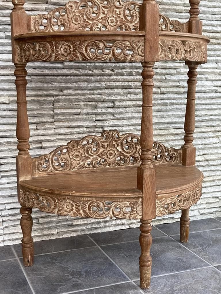 インドネシア　３段　飾り棚　木製　シェルフ　彫刻装飾