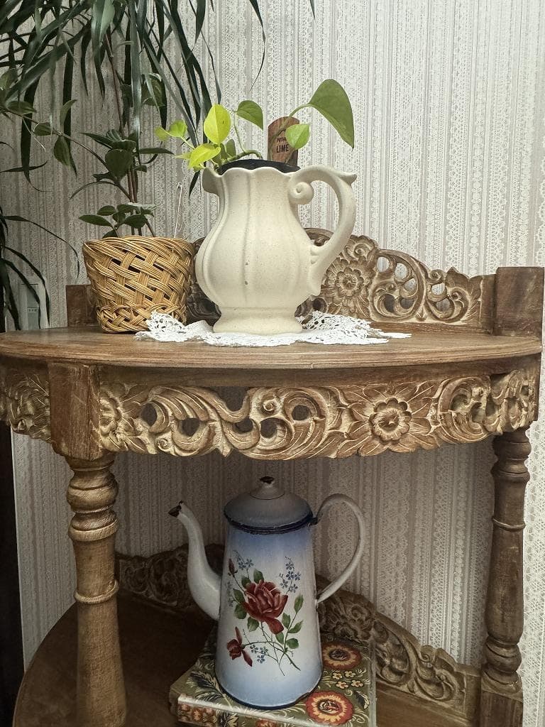 インドネシア　３段　飾り棚　木製　シェルフ　彫刻装飾