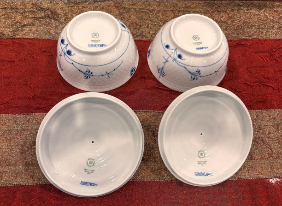 新品　  ブルーパルメッテ蓋付きボウル 2客セット