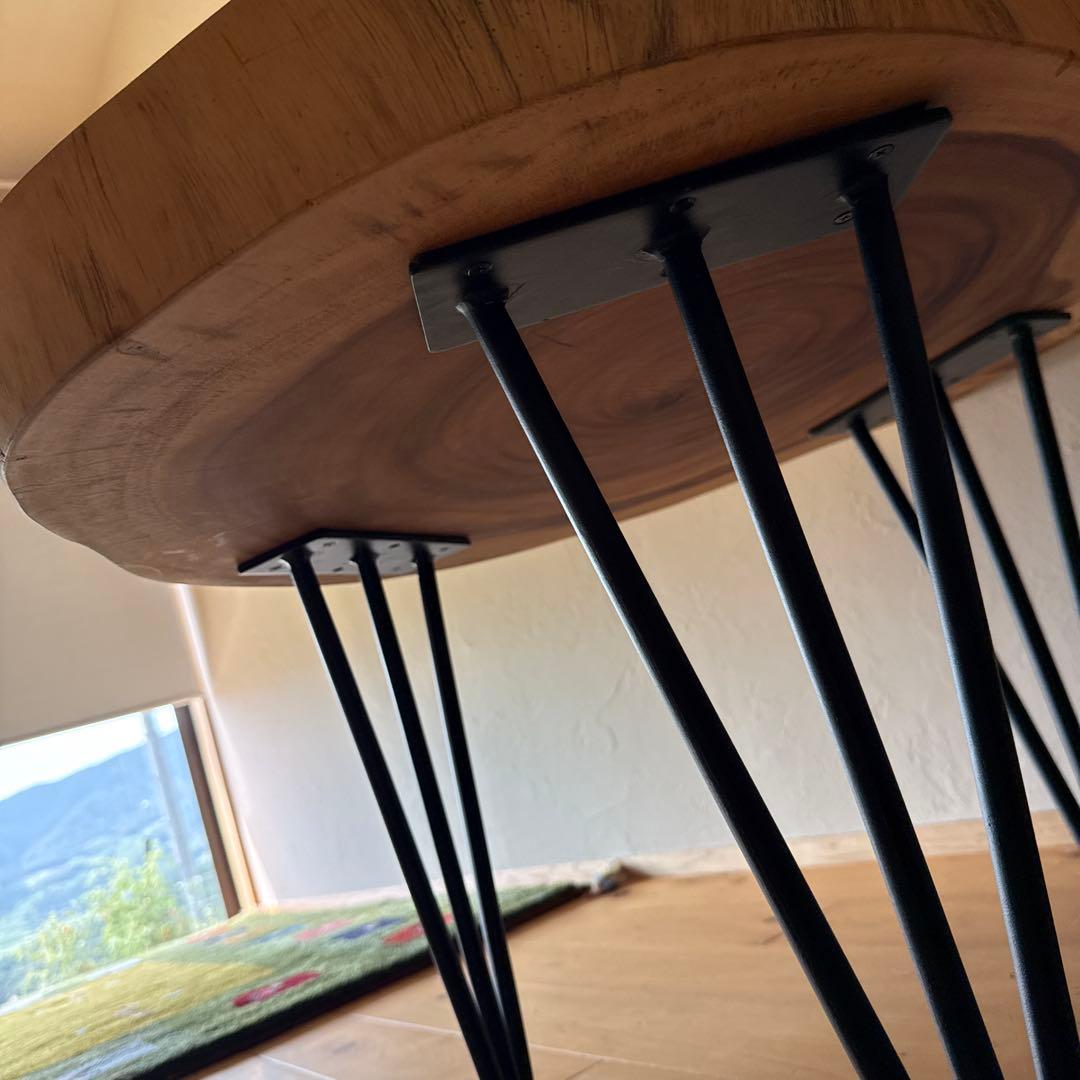 一枚板 アカシア 切り株型コーヒーテーブル アイアン脚付き