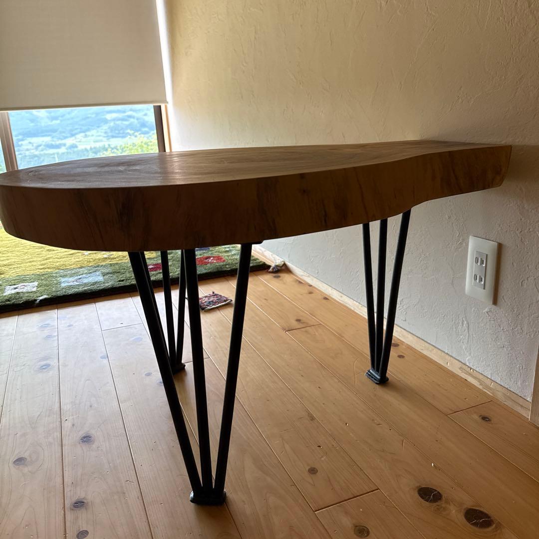 一枚板 アカシア 切り株型コーヒーテーブル アイアン脚付き