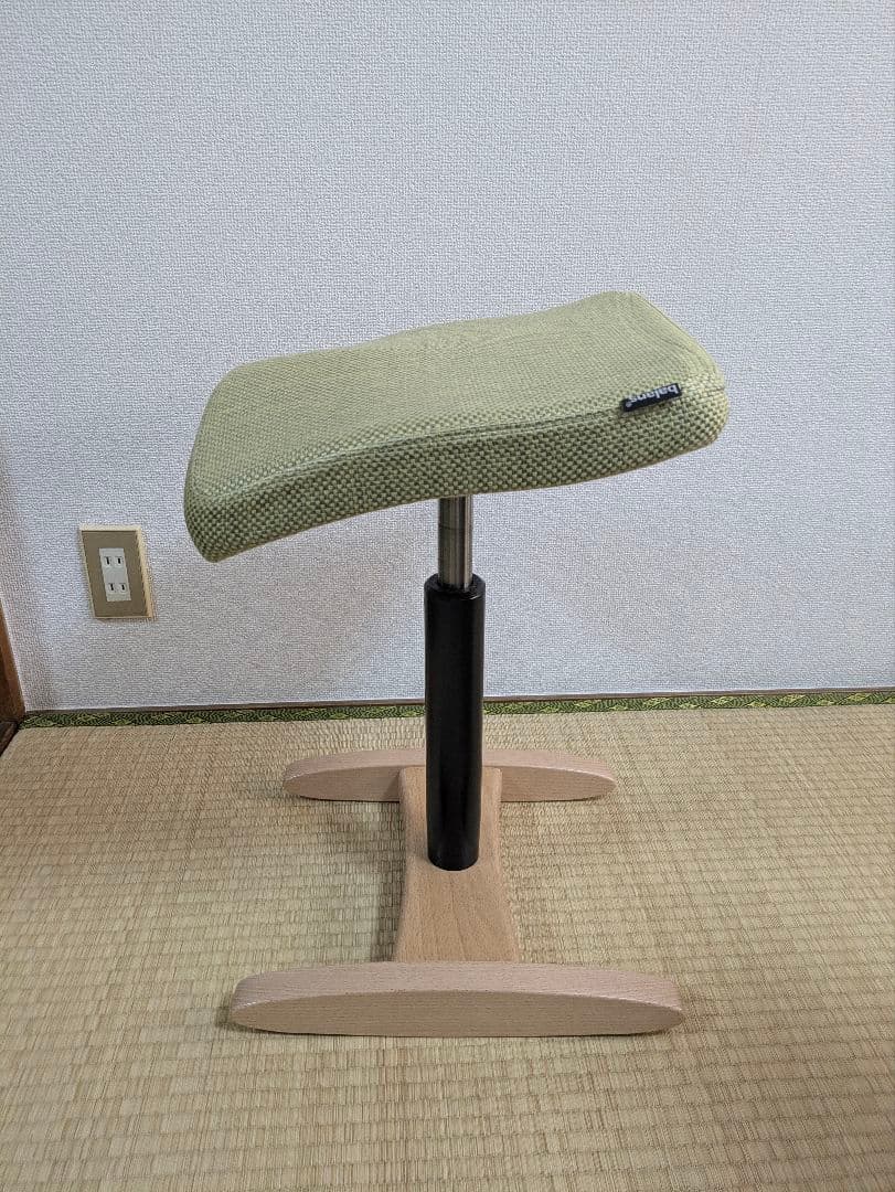 バランス シナジー　スクエア型　カバー付き　大人用 腰痛 対策 椅子