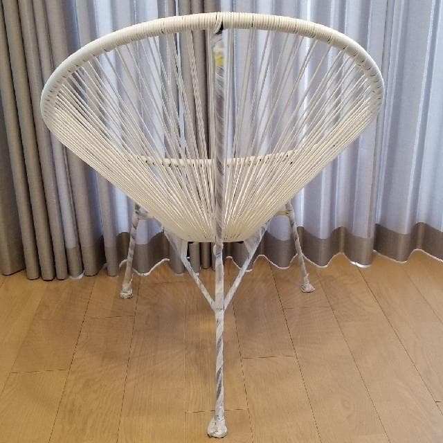 ホワイトエッグチェア