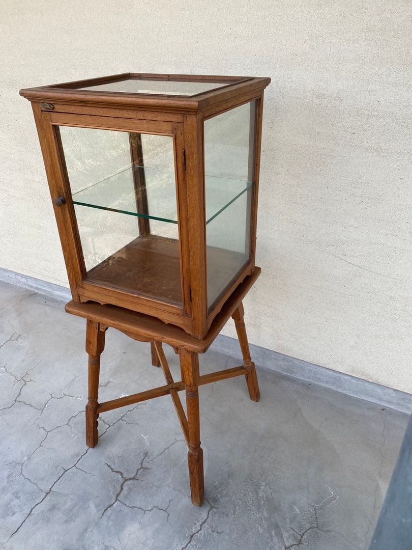 木製ガラスケース 棚付き　引き取り限定