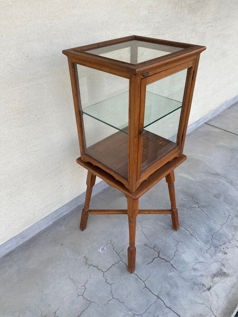 木製ガラスケース 棚付き　引き取り限定