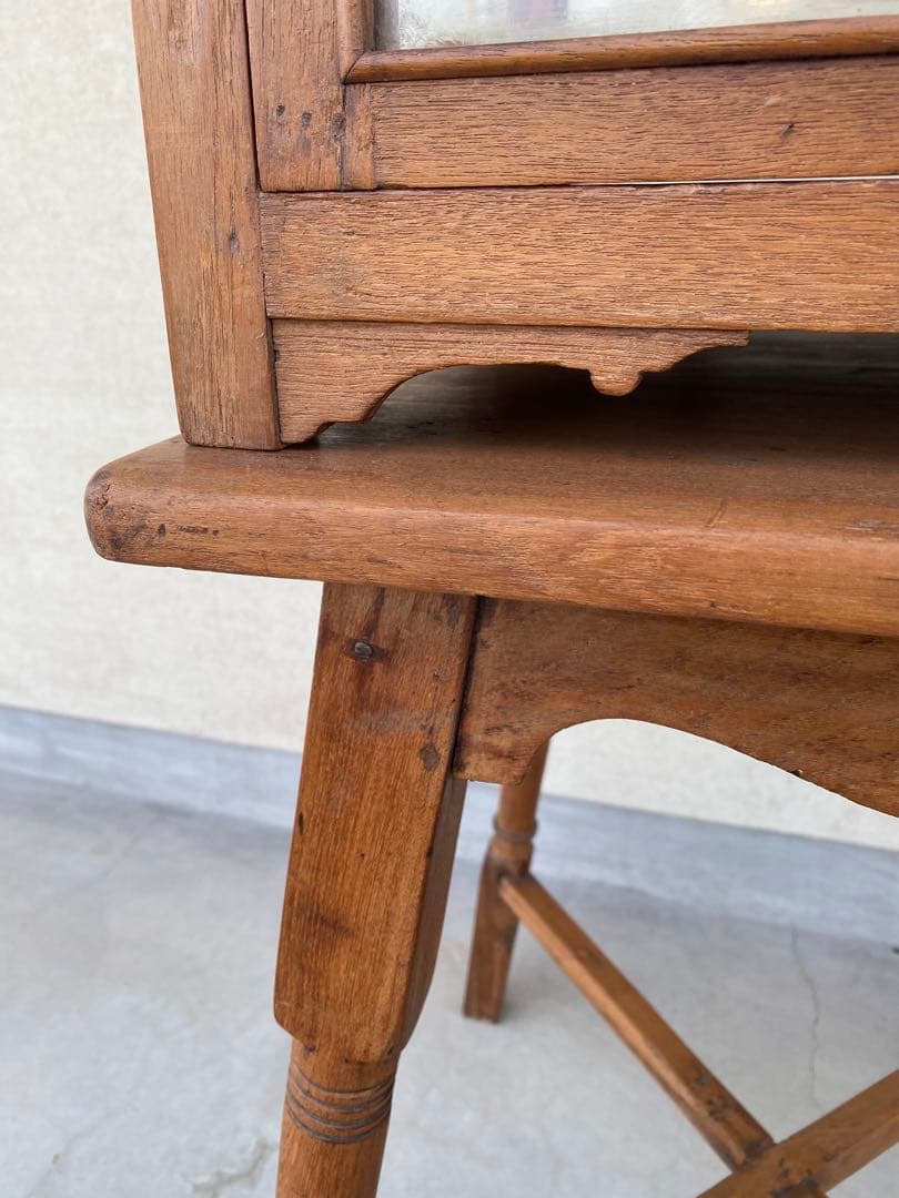 木製ガラスケース 棚付き　引き取り限定