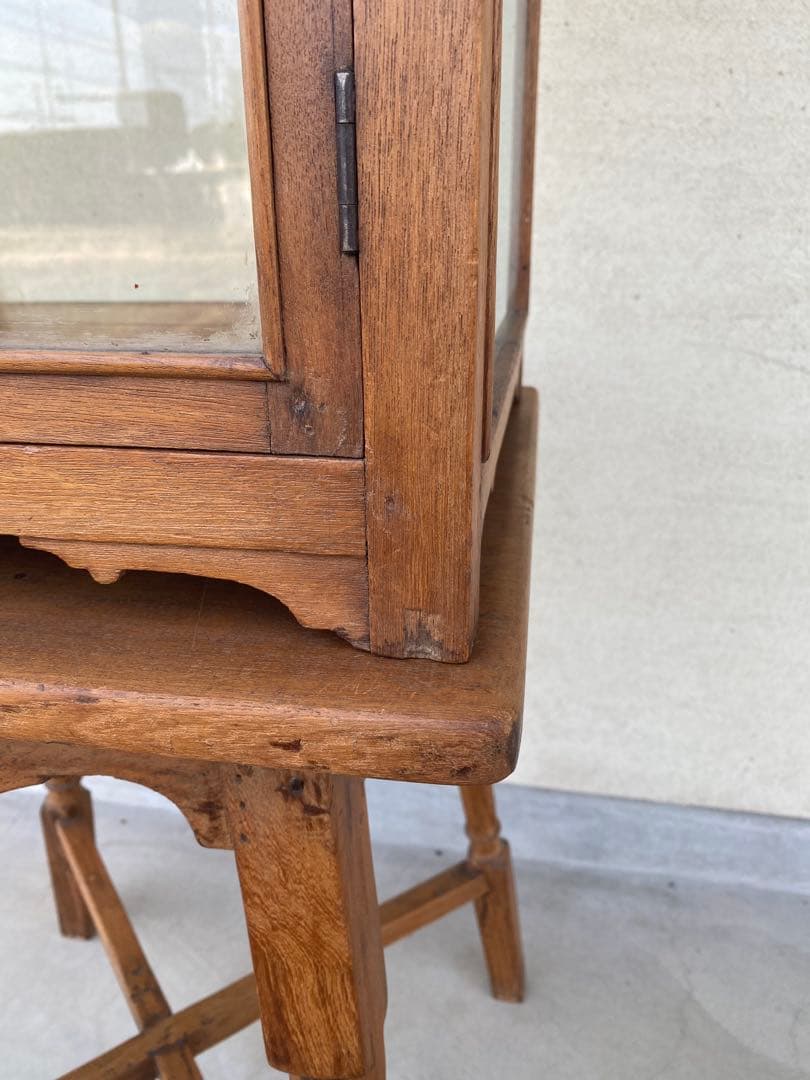 木製ガラスケース 棚付き　引き取り限定