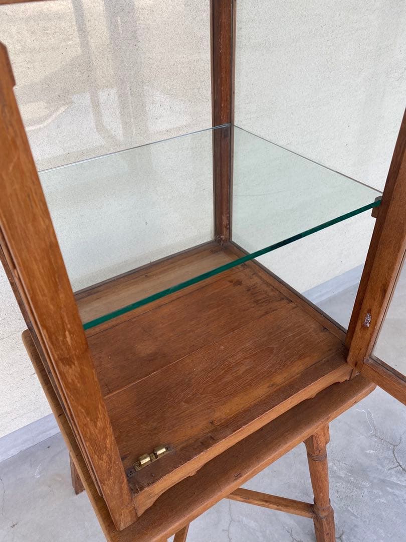 木製ガラスケース 棚付き　引き取り限定