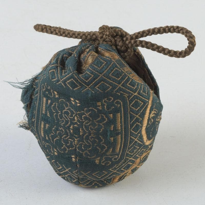 タイ古陶磁 スンコロク 宋胡禄 唐草文 盒子 香合 仕覆付 V 9902 - メルカリ